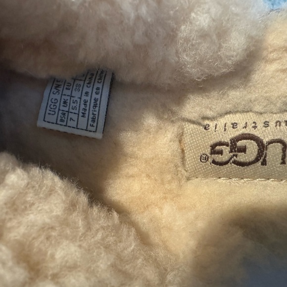 LUC Ugg brown suede slip on slippers sheep wool size 7 - Picture 6 of 8